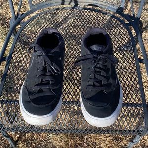 Nike GTS TXL Low Top Sneaker 11 Black/White 844809-002